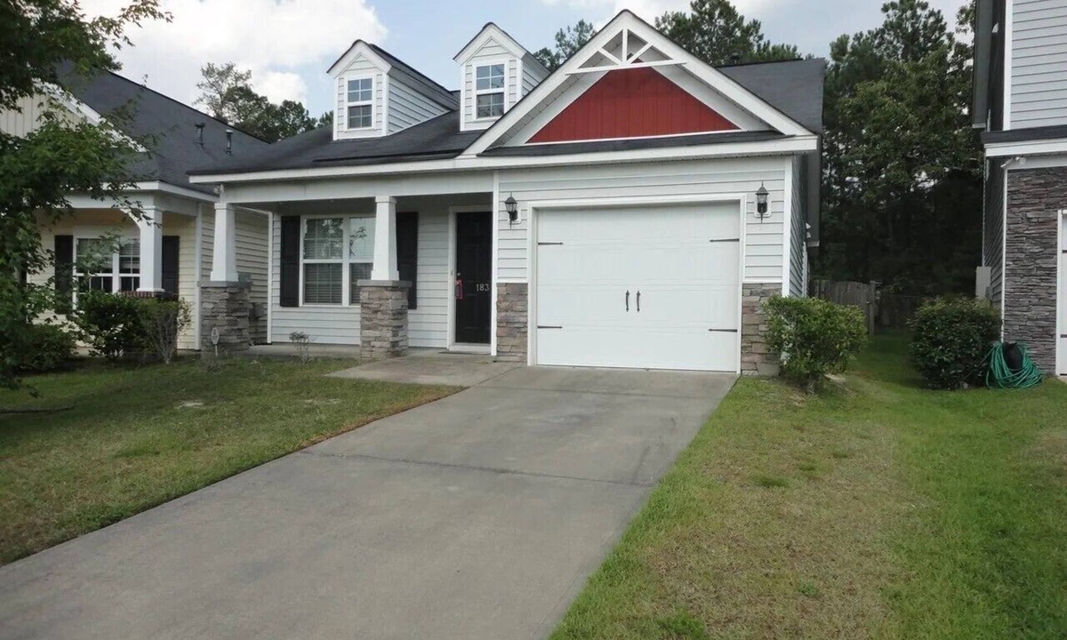 Forest Acres House | Ft. Jackson Cozy Bungalow – 1 Mile from Main Gate