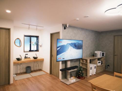 Iida House | FUJII Hakuba Backpacker