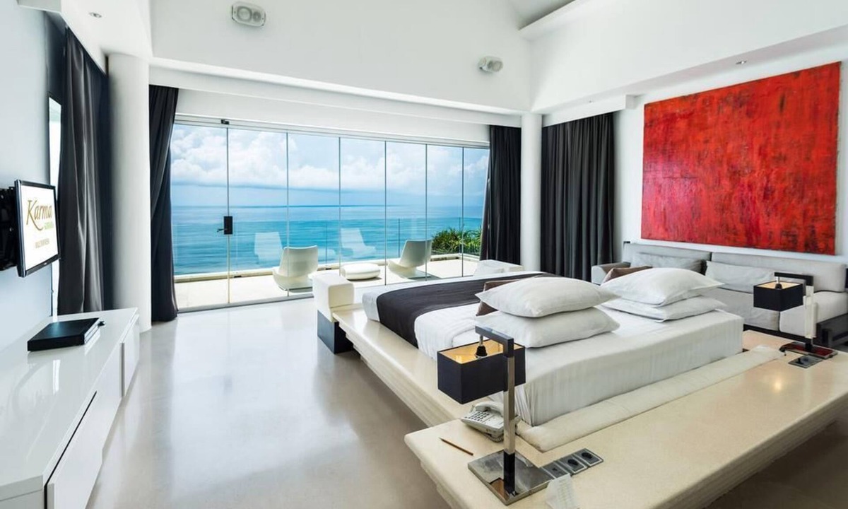 Jimbaran Bay Villa | Full kitchen facilities and a living room & Beach View