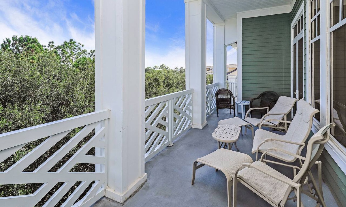 Baytowne Wharf Condo | Full Kitchen ~ Private Balcony ~ Resort Pool