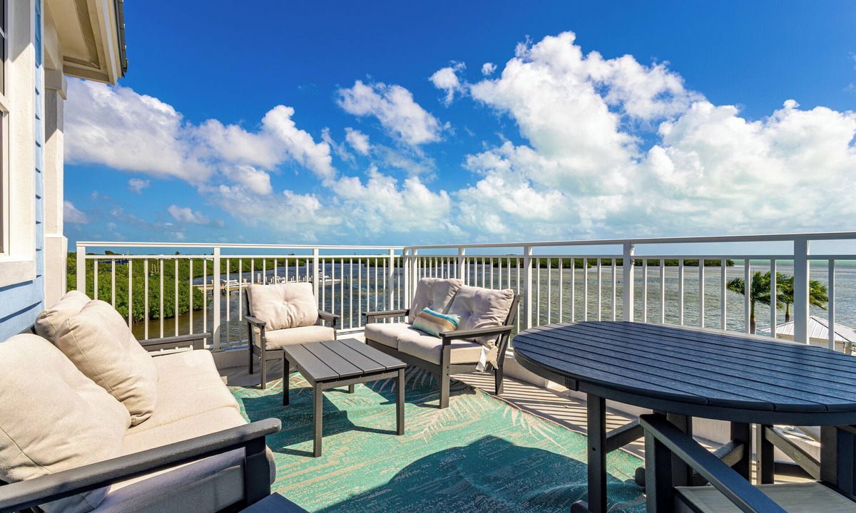 Rock Harbor Villa | Full Ocean View Luxury Villa | Gym & Beach Club