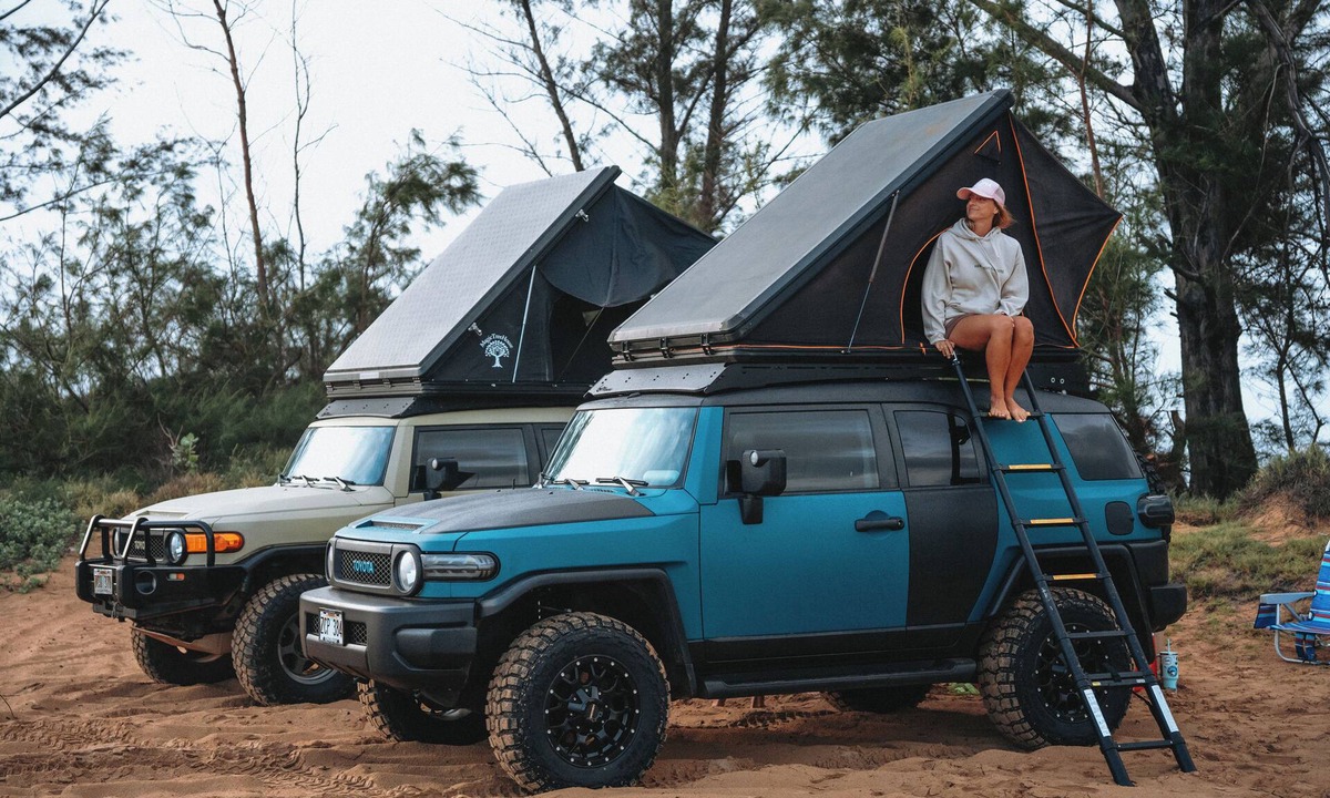 Wailua House | Fully Decked Lifted 4WD Blue FJ Cruiser!
