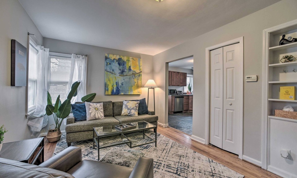 Dicken House | Fully Equipped Home; Walk to UM Stadium, 30+ Days