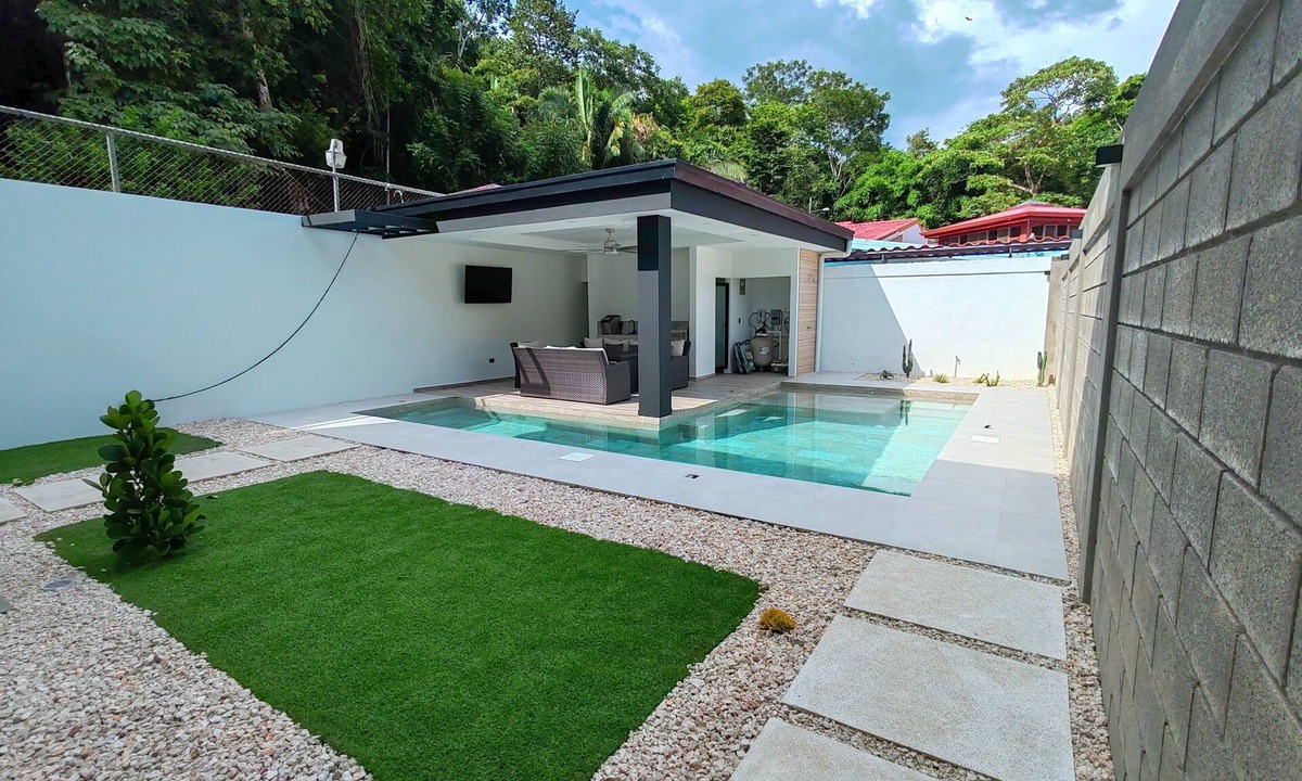 Punta Leona House | Fully equipped house, 5 minutes from magnificent beaches.