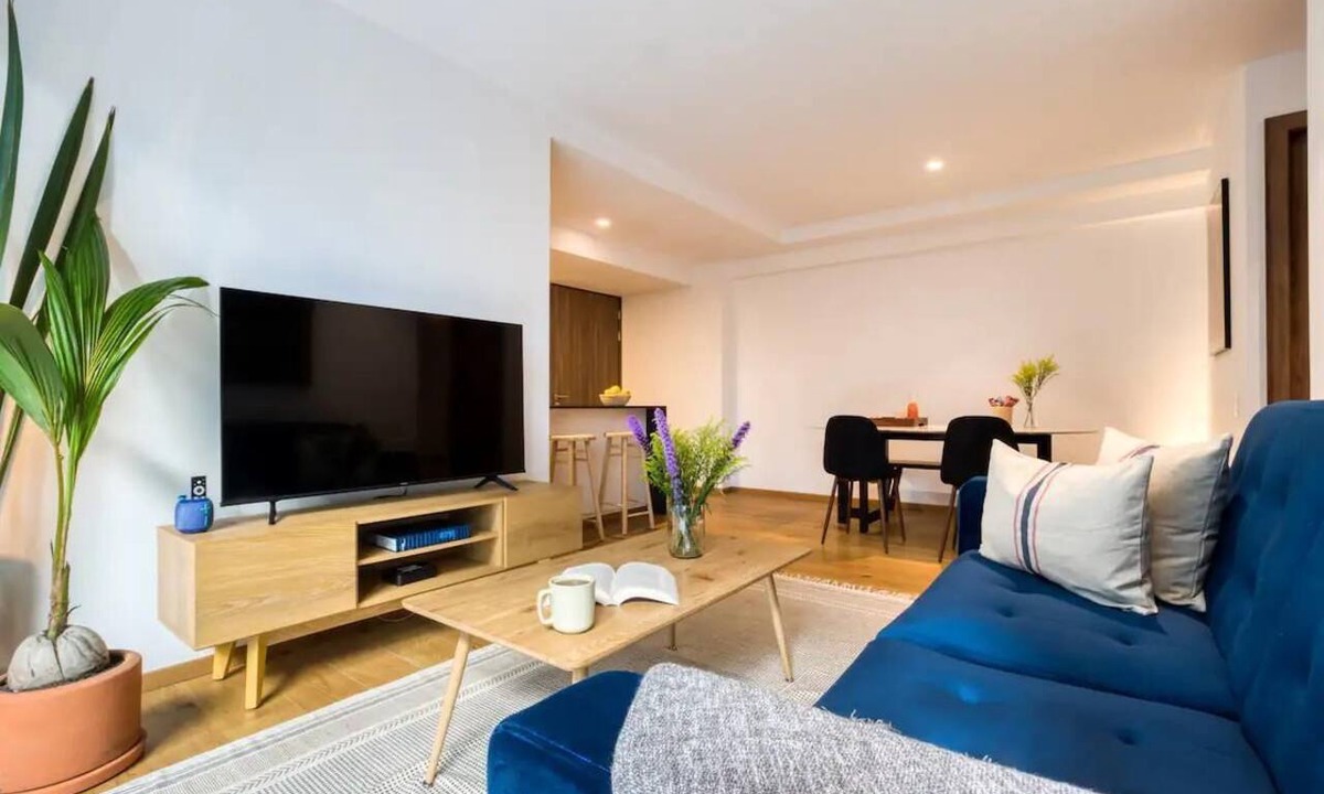 Hipodromo Condesa Apartment | Fully equipped kitchen, internet, comfy beds, business lounge, swim lane.