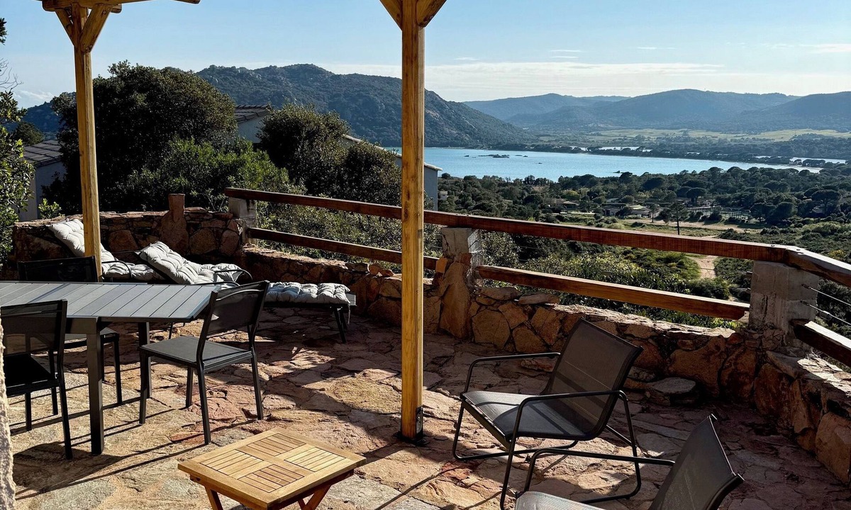 Santa Giulia Villa | Fully equipped Mini Villa with 34 m2 terrace and view of Santa-Giulia beach