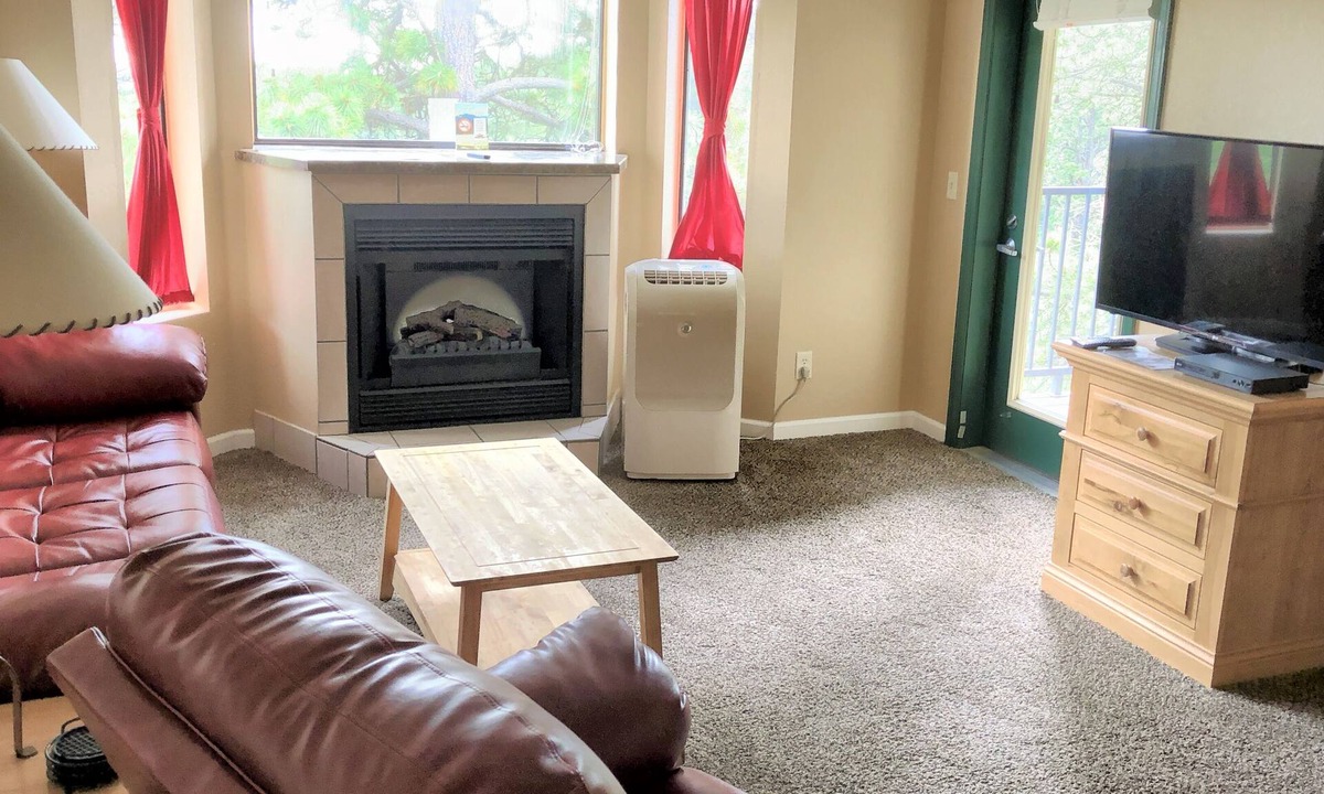 Lead Condo | Fully Furnished Barefoot Resort Condo at Terry Peak!