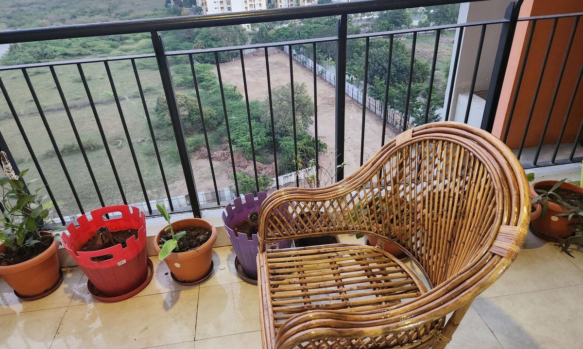 Kelambakkam Apartment | Fully professionally furnished 1200 sqft, 1 bed, 1 bath back- IT SIPCOT/OMR area