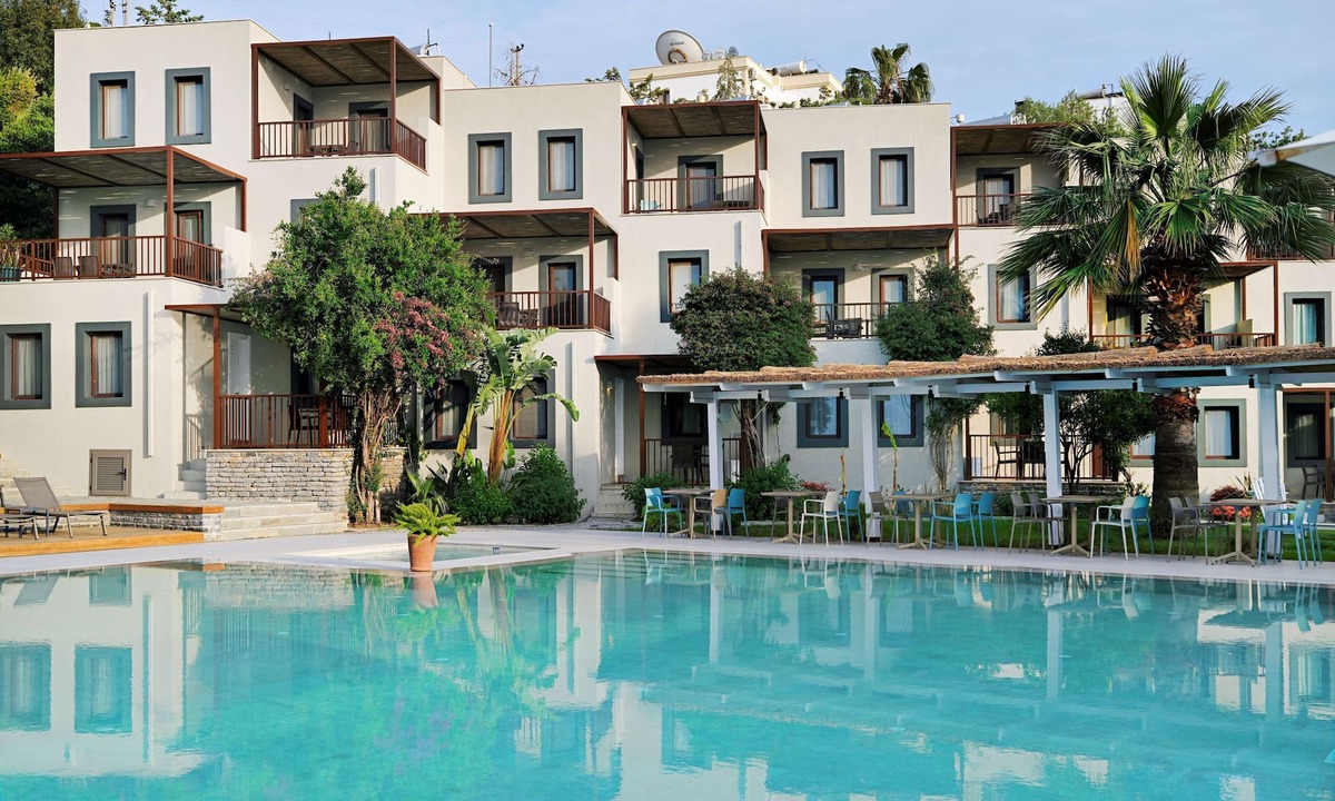 Bitez Apartment | Fully Renovated & Stylish 1BR Suite with Balcony and Free Wi-Fi.