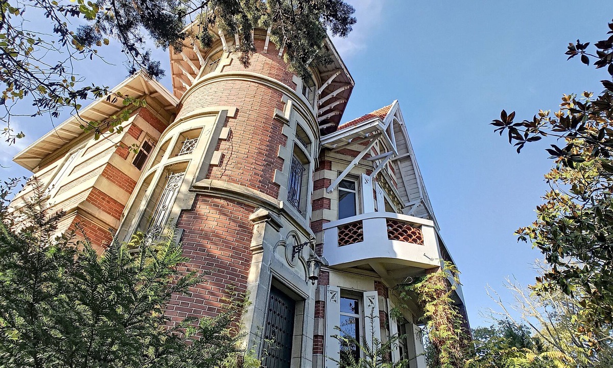 Arcachon Villa | Fully renovated villa Arcachonaise up to 12 guests (supplement > 6 persons)