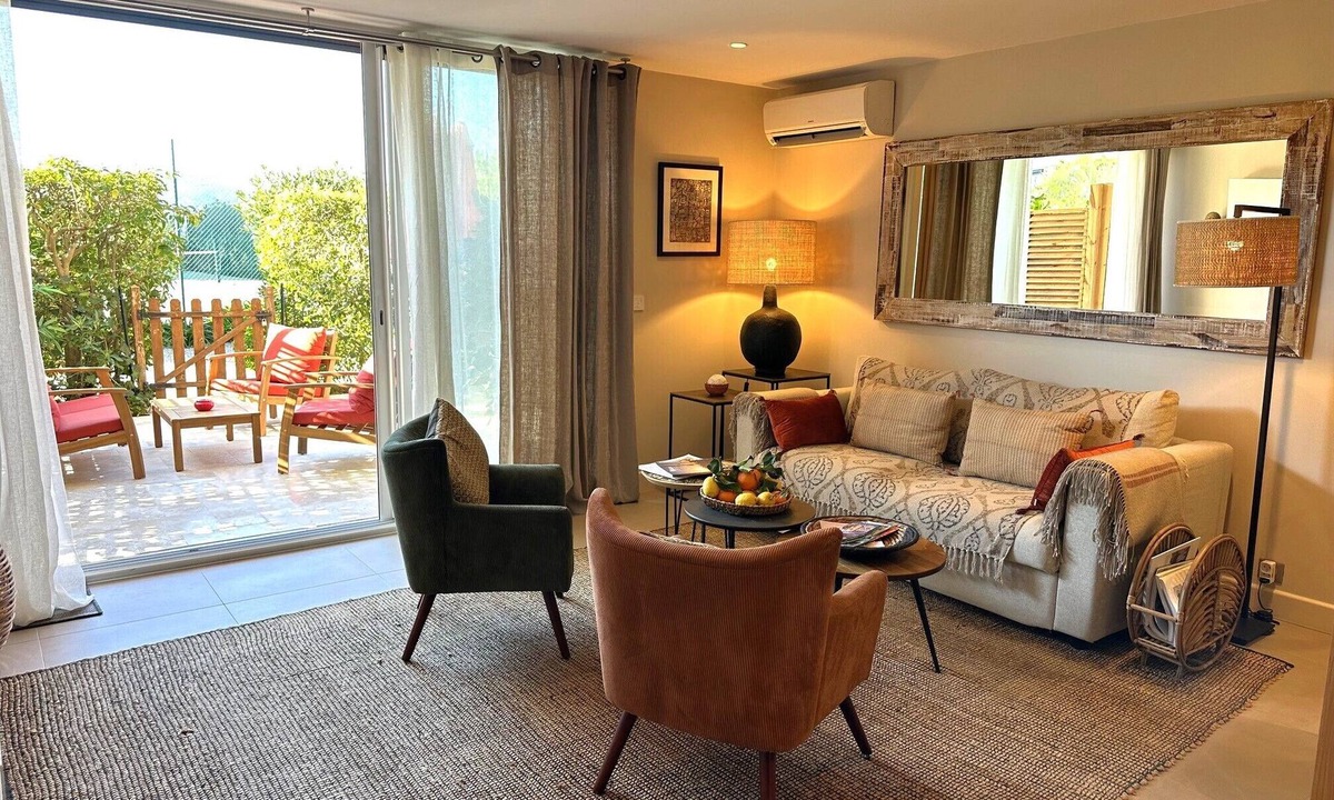 Cote d'Azur- French Riviera Apartment | Fully restored garden apartment