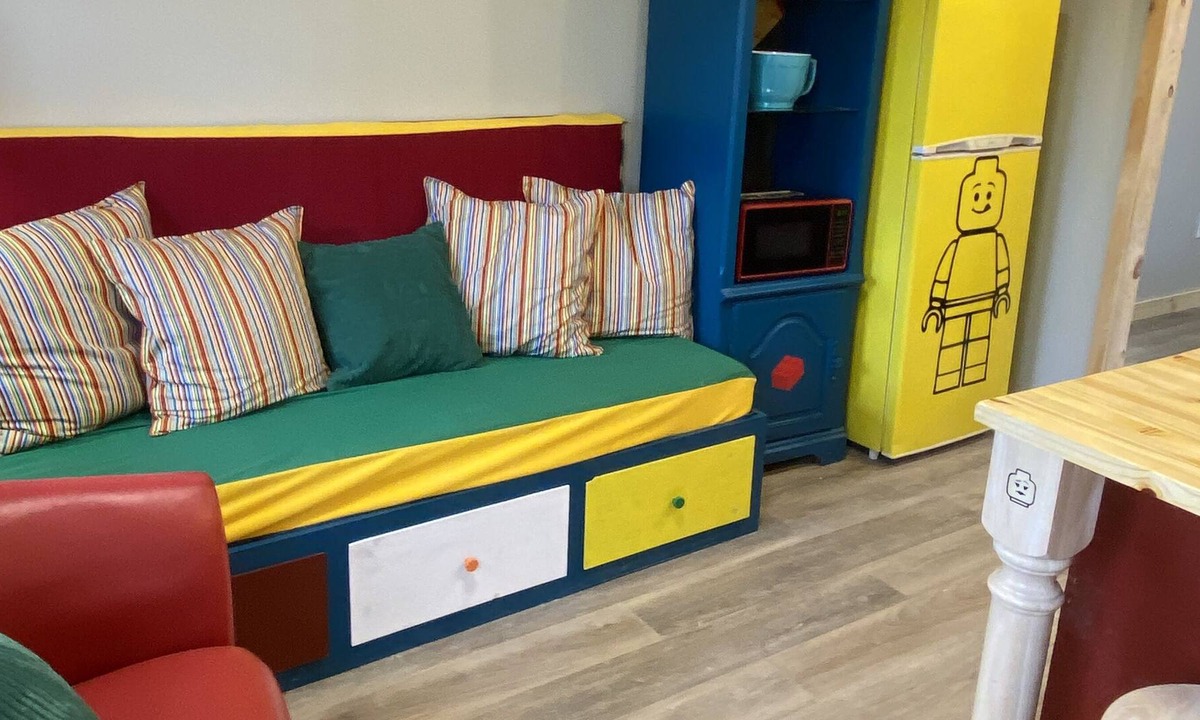 Corinth Cabin | Fun Lego Brick theme for your visit! Easy access to I75. Private setting.