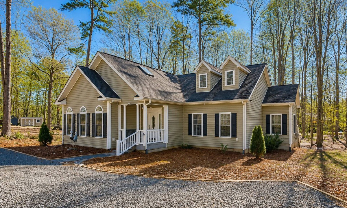Livingston House | Fun & relaxing getaway with 2 game rooms, fire pits, deck, & more