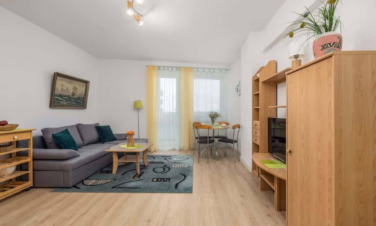 Miedzyzdroje Apartment | Functional Studio close to the beach | Parking and Balcony