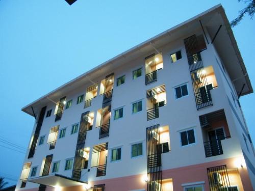 Nai Mueang Hotel | Fundee 1 Mansion