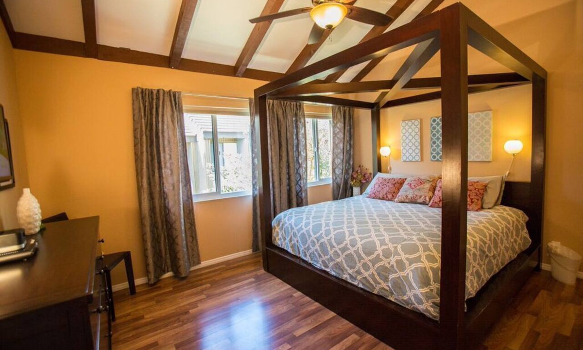 Hermosa Village Condo | Funtierland + Bedknobs and Broomsticks + Walk to Disneyland + Nursery + Pool