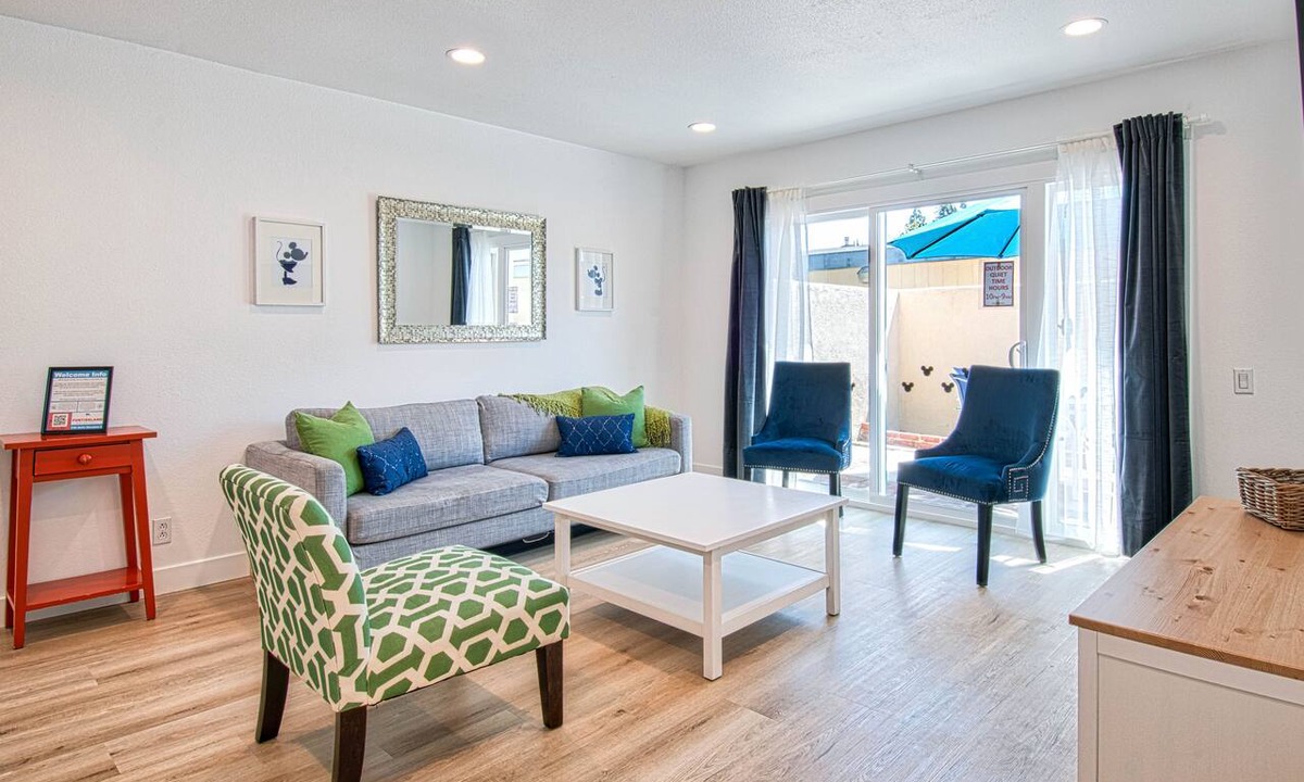 Hermosa Village Condo | Funtierland + Suite Escapes 6 (new location!) + Walk to Disneyland + 3 Pools