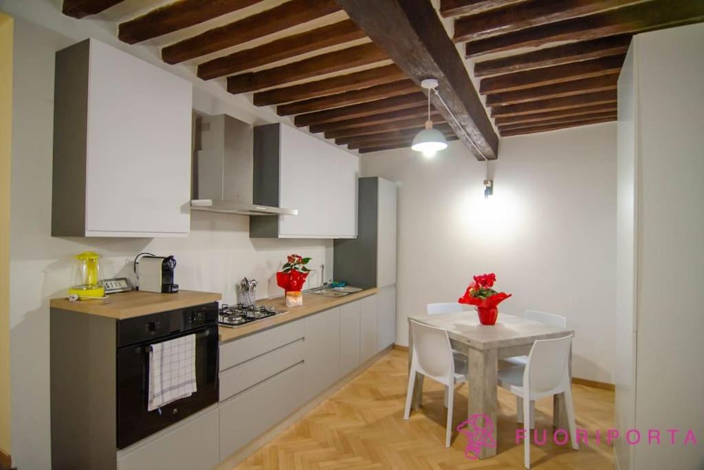 Oltretorrente Apartment | FuoriPorta Affitti Brevi - D'Azeglio 48