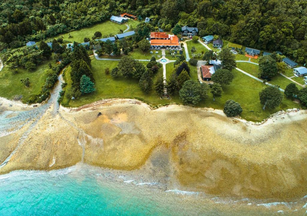 Furneaux Resort | Furneaux Lodge