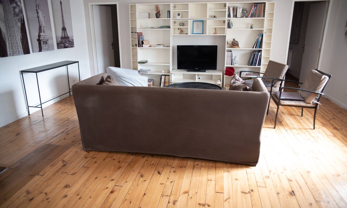 Saint-Roch - Badouillere - Chavanelle Apartment | Furnished Bright Design of 75 m2, Downtown, in Inner Courtyard, Garage