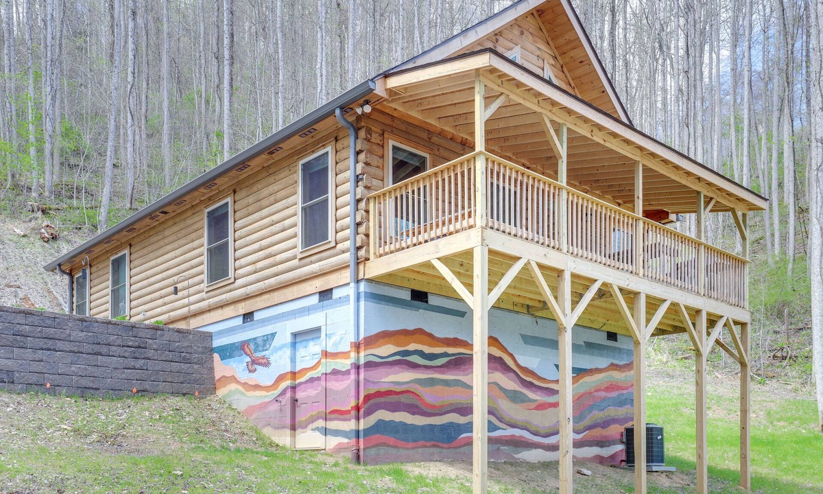 Marshall Cabin | Furnished Deck & Fire Pit: Serene Marshall Cabin!