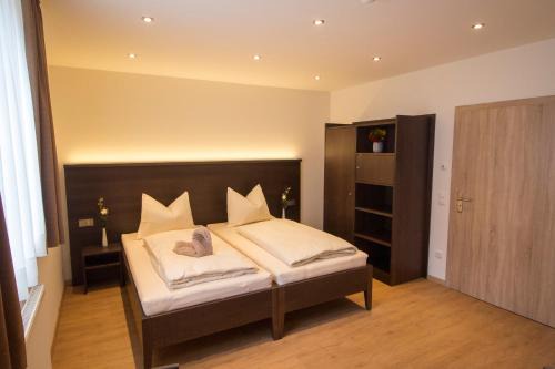 Altenerding Apartment | Gästehaus am Lindenhain
