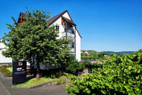 Trittenheim Bed & Breakfast | Gästehaus mit Weitblick im Weingut Christoph Clüsserath und Bernhard Eifel