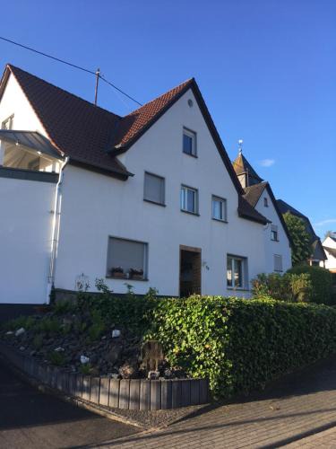 Wimbach House | Gästezimmer Waldblick am Nürburgring