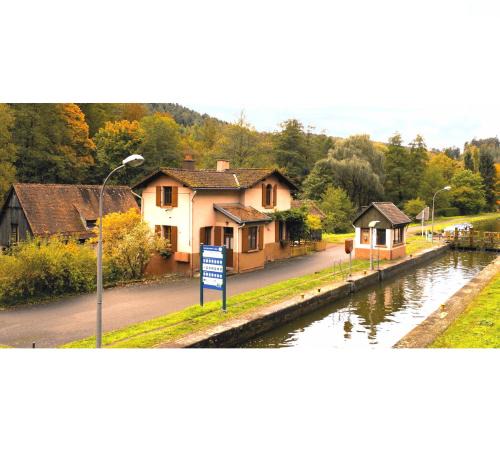 Henridorff House | Gîte À l Écluse 18
