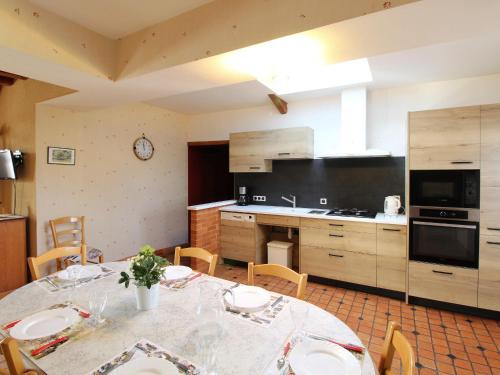 Echemire House | Gîte Anjou familial avec cheminée, climatisation, WIFI - FR-1-622-95