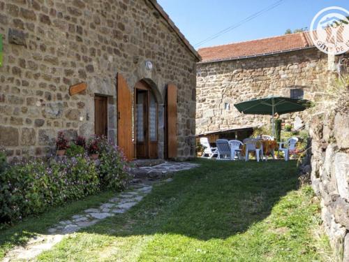 Burdignes House | Gîte Authentique 16e Siècle avec Cheminée Près de Burdignes - FR-1-496-101