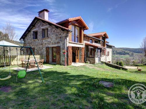 La Versanne House | Gîte authentique avec cheminée, animaux admis et WiFi en bordure de forêt - FR-1-496-127