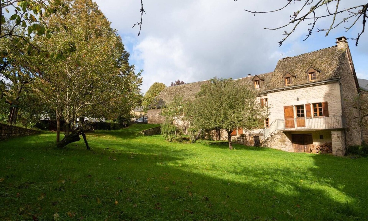 Saint-Germain-du-Teil House | Gîte d'Aubrac - SAINT-GERMAIN-DU-TEIL