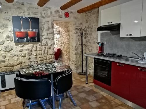 Bourdic Apartment | Gîte d'Emeline