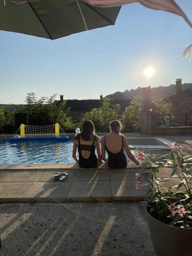 Arifat House | Gîte de Charme avec jacuzzi, Tarn Cascades, Randonnée, pêche, champignons