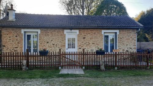Le Plessis-Feu-Aussoux House | Gîte du Château de Chambonnières