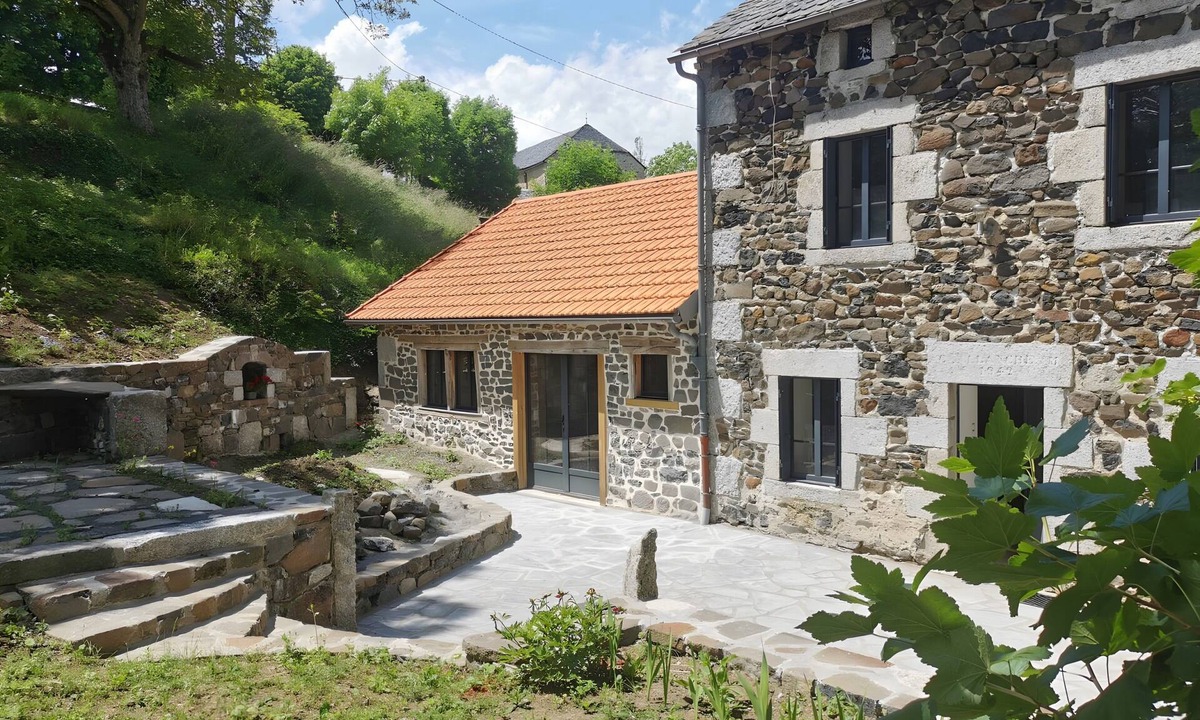 Faverolles House | Gîte la Forge Faverolles – Renovated 3-Level House, Nature & Heritage