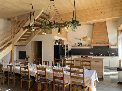Blomard House | Gîte rustique avec piscine partagée et animaux admis, 15 pers - FR-1-489-465