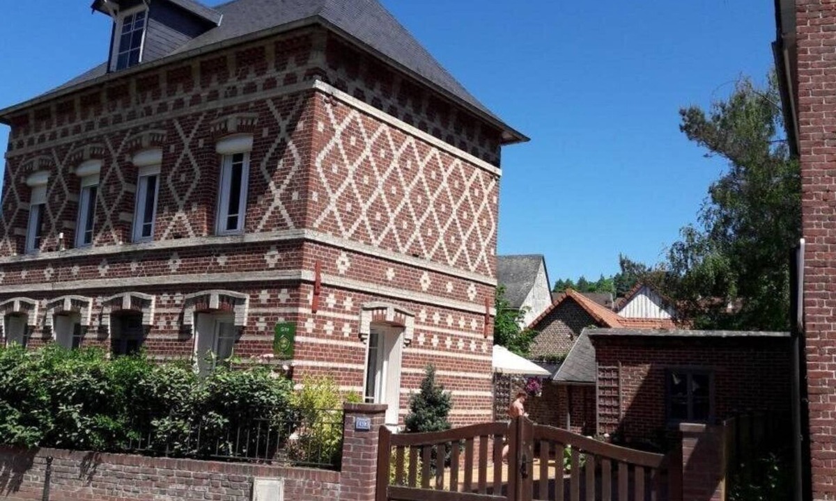 Fontaine-le-Dun House | Gîtes de France® - Gîte du Dun