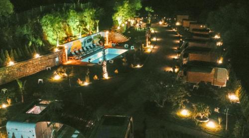 Karaburun Hotel | Güneş' te Karavan Otel