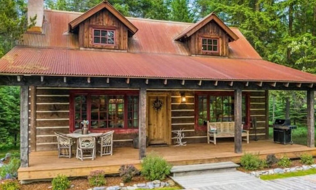 Bigfork Cabin | G-Bar-N Ranch Pendleton Log Home
