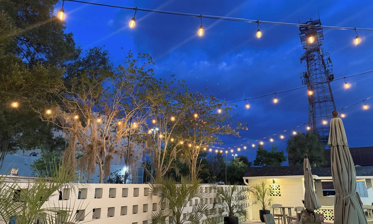 University Heights Hotel | Gainesville Lodge