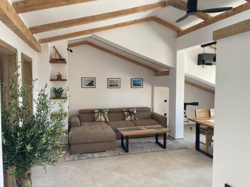 Nerezine Apartment | Galboka Nine