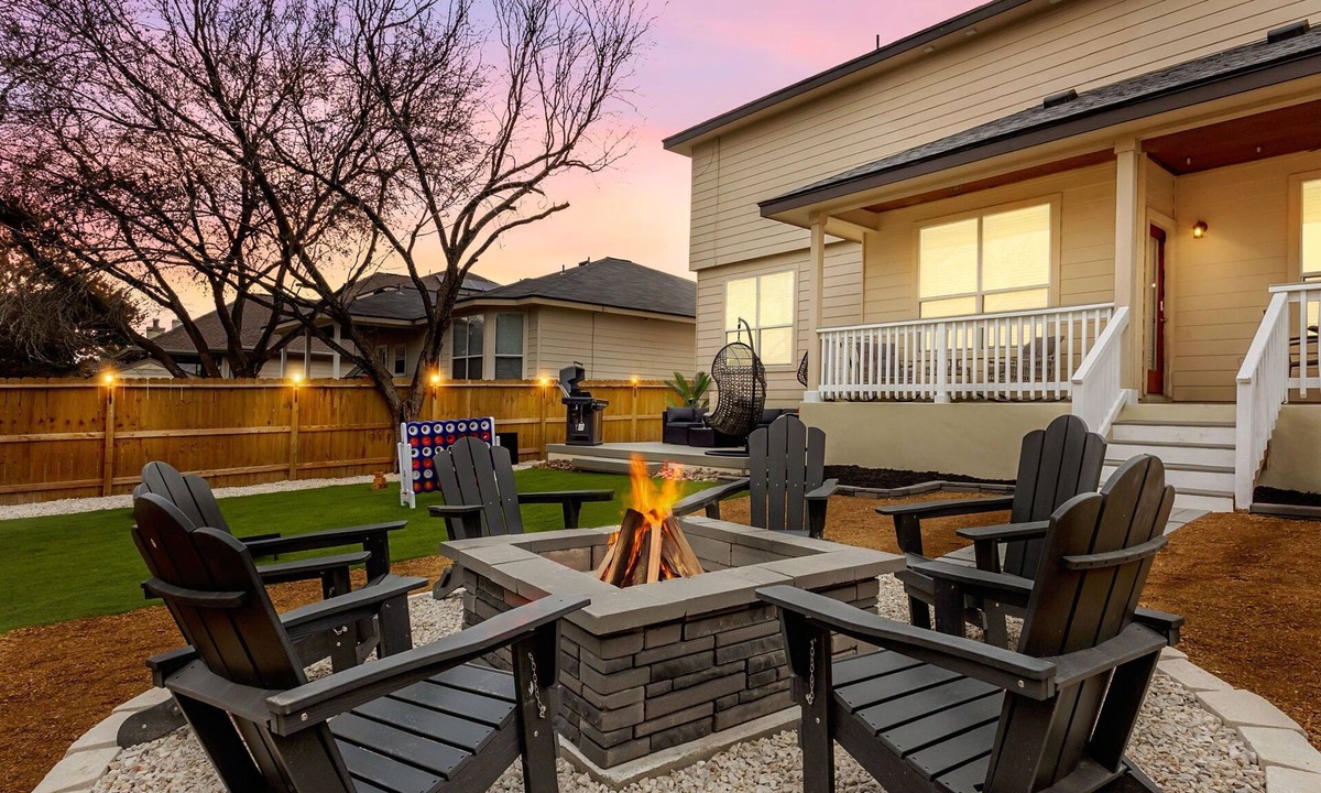 San Antonio House | Game Night Central! Game Room, Fire Pit, Pool Access Near BMT & SeaWorld