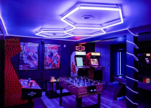 Belmont Cragin House | Game Room Fire-pit Playground Gym Billiard