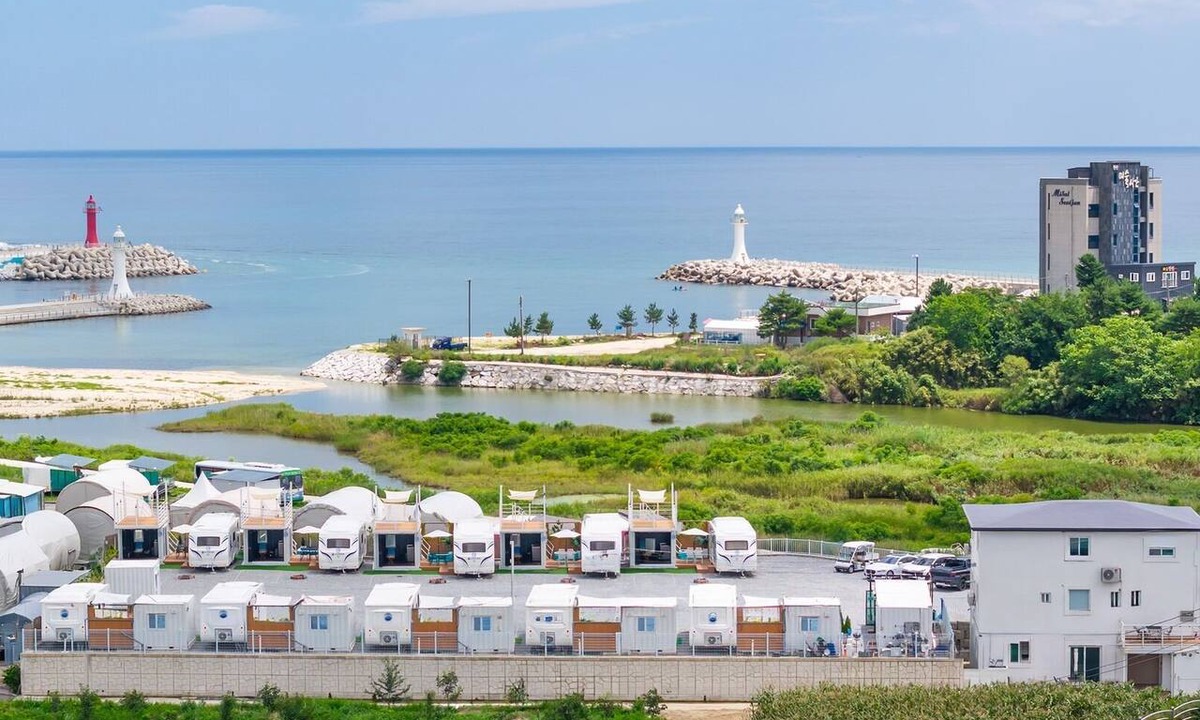 Gangneung RV Rental | Gangneung Seojeong Camp Caravan