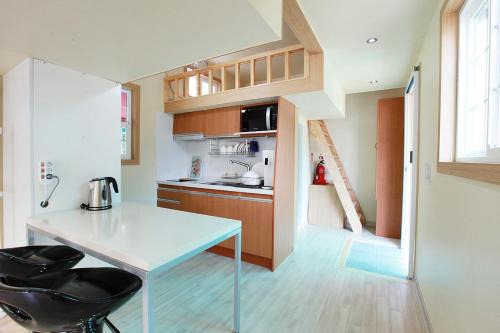 Oeseo House | gapyeong ceongpyeongmulsori pensyeon