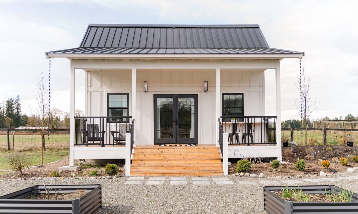 Jordan Road-Canyon Creek Apartment | Garden House Studio steps away from the river
