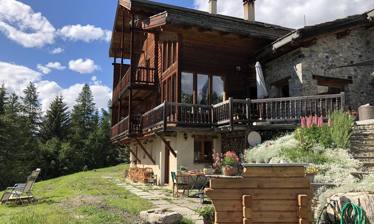 Molines-en-Queyras Apartment | GARDEN LEVEL CHALET IN THE HEART OF THE VILLAGE OF MOLINES EN QUEYRAS 4 People