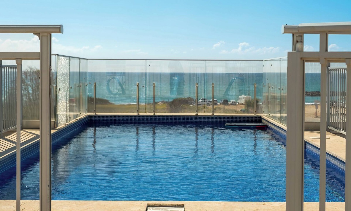 Shavei Zion Apartment | Garden& Rooftop Beachfront Apartment
